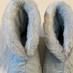 NEW-DEARFOAMS | Baby Blue High Top Slipper with Floral pattern